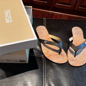 Micheal Michael Kors logo cork flip flops SIZE 10 Gage thong